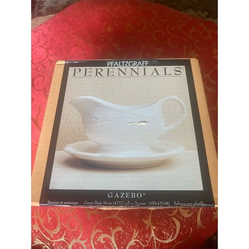 Pfaltzgraff Gazebo Gravy Boat & Saucer Set 16 oz White